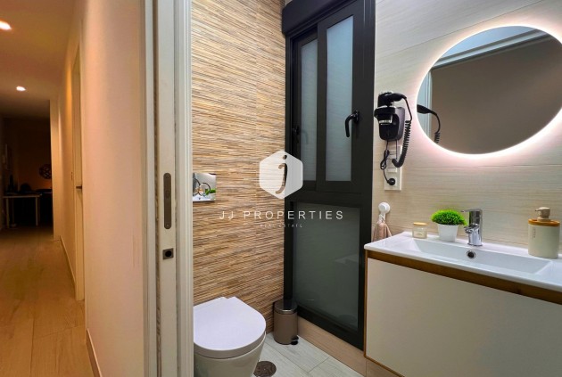 Tweedehands - Appartement / flat -
Torrevieja - Playa del Cura