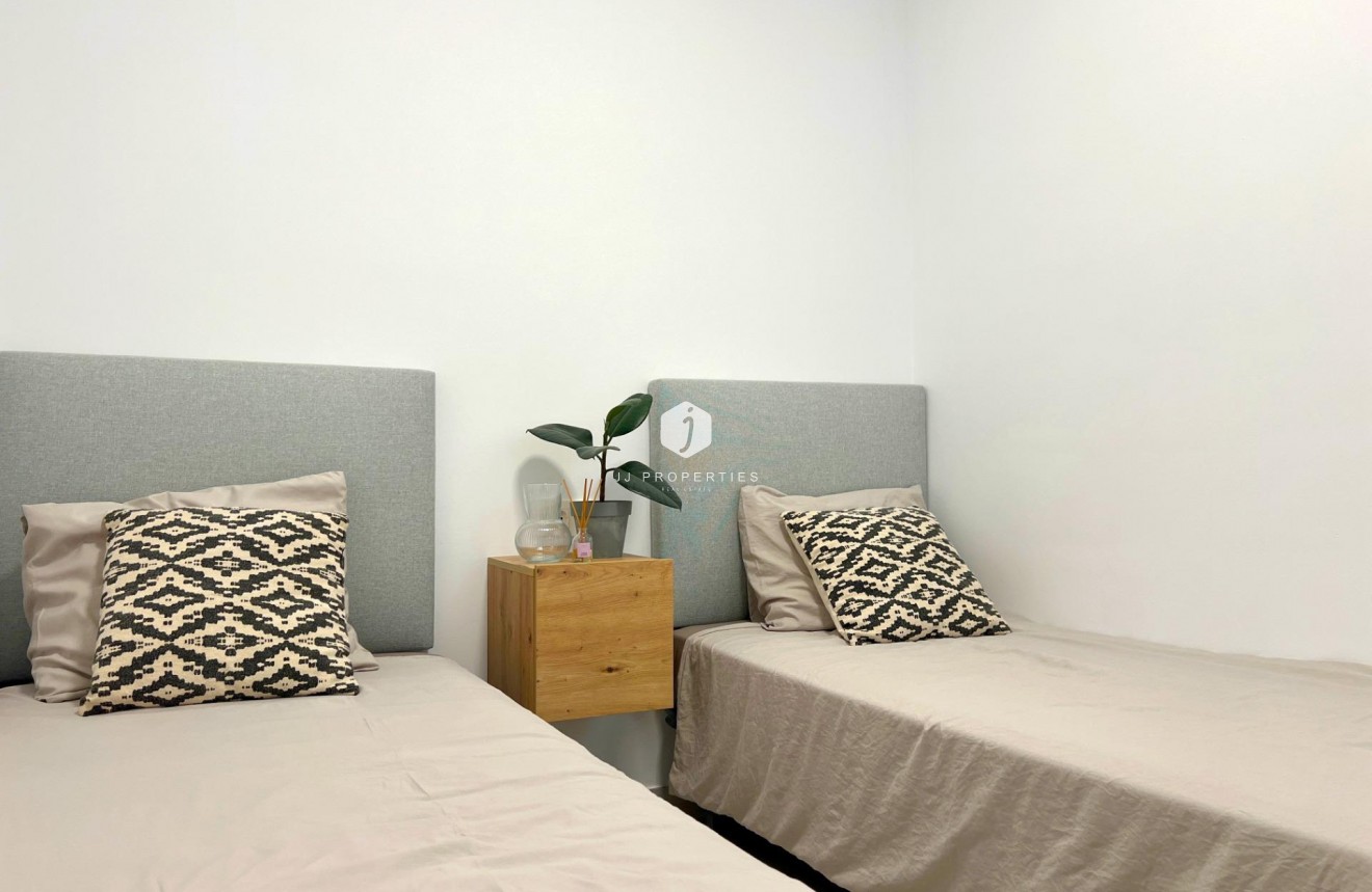 Tweedehands - Appartement / flat -
Torrevieja - Playa del Cura