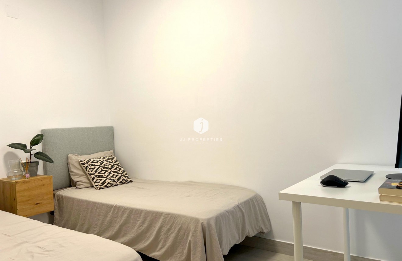 Tweedehands - Appartement / flat -
Torrevieja - Playa del Cura