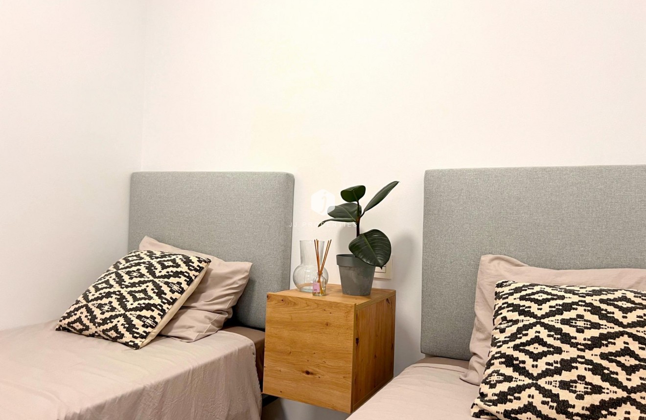 Tweedehands - Appartement / flat -
Torrevieja - Playa del Cura