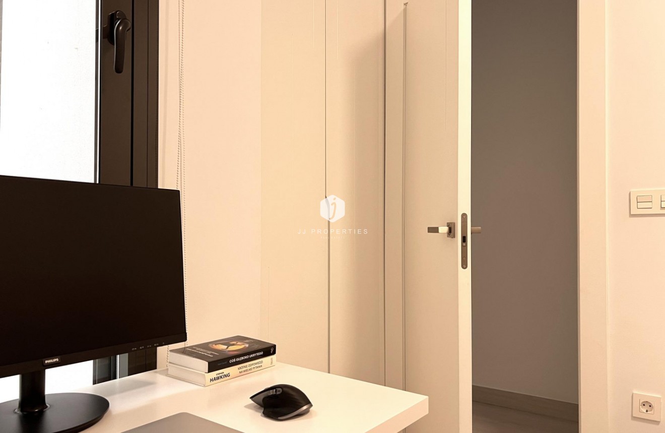 Tweedehands - Appartement / flat -
Torrevieja - Playa del Cura