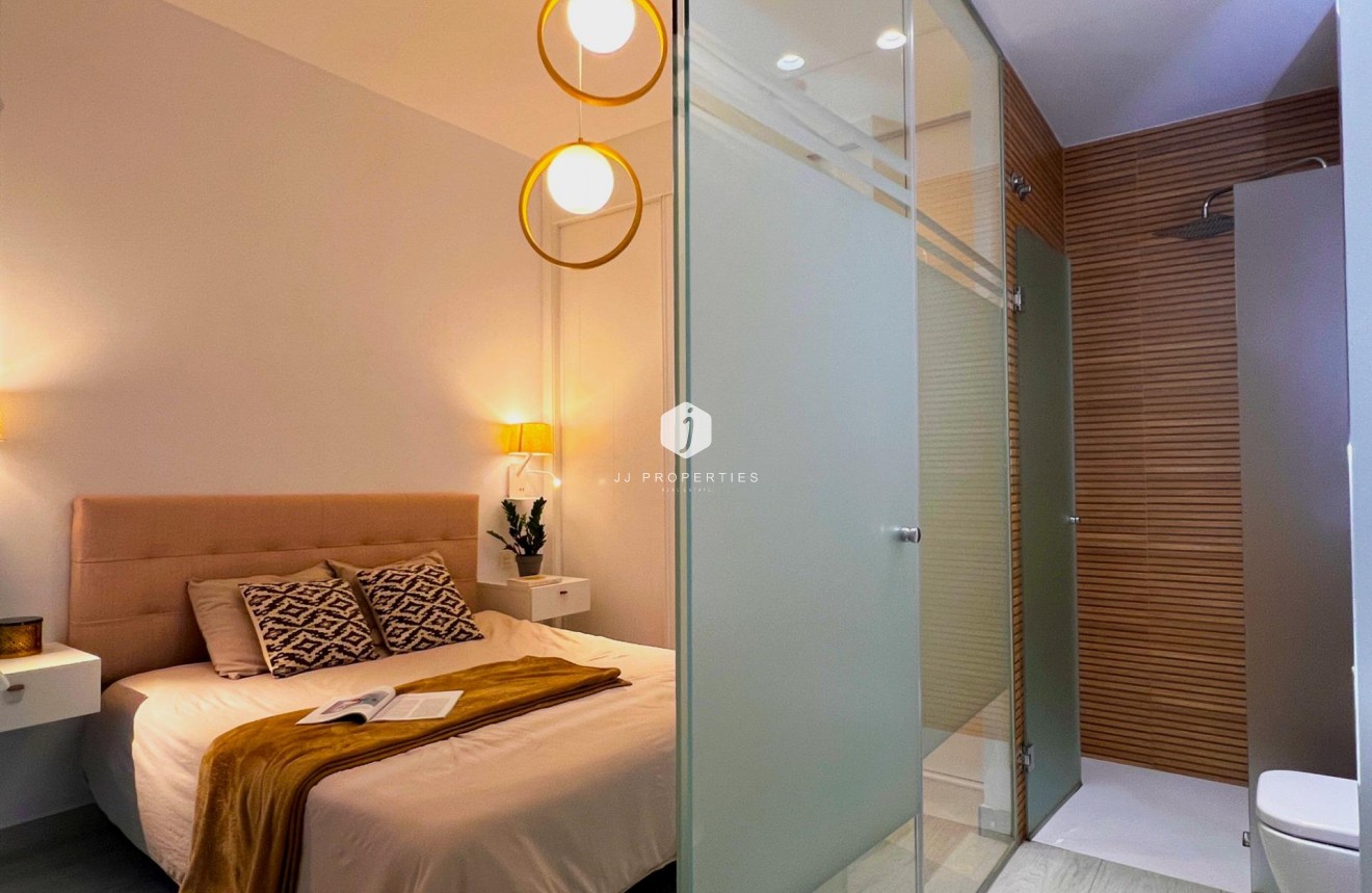 Tweedehands - Appartement / flat -
Torrevieja - Playa del Cura