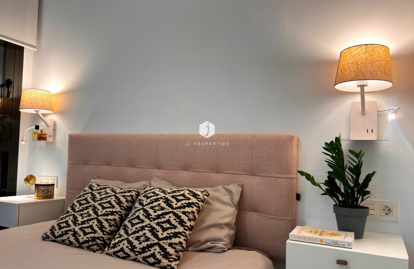 Tweedehands - Appartement / flat -
Torrevieja - Playa del Cura