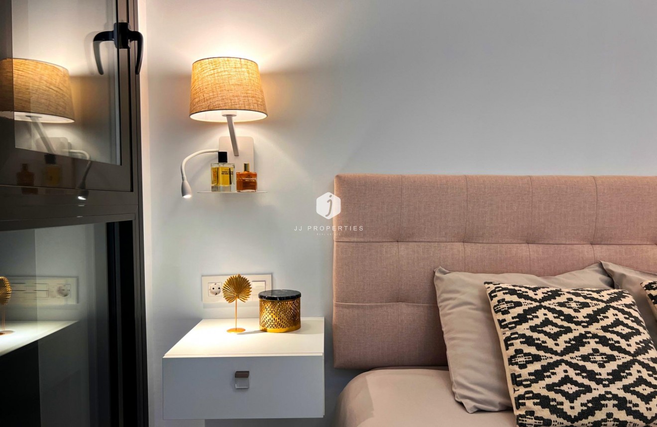 Tweedehands - Appartement / flat -
Torrevieja - Playa del Cura