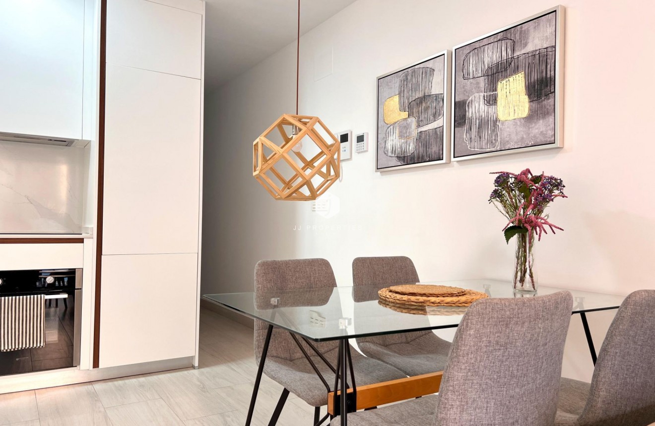 Tweedehands - Appartement / flat -
Torrevieja - Playa del Cura