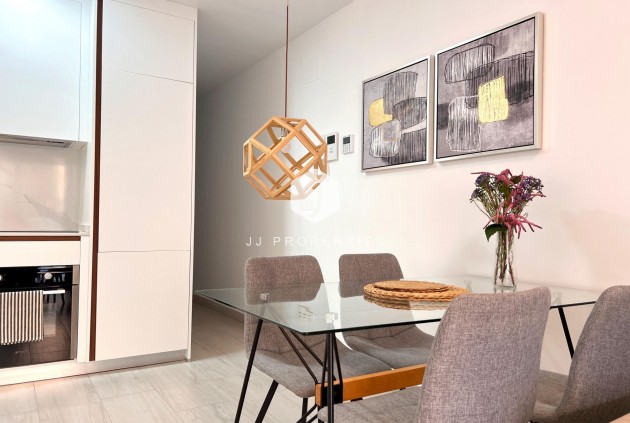 Tweedehands - Appartement / flat -
Torrevieja - Playa del Cura