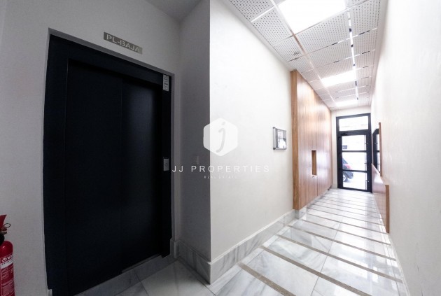 Tweedehands - Appartement / flat -
Torrevieja - Playa del Cura