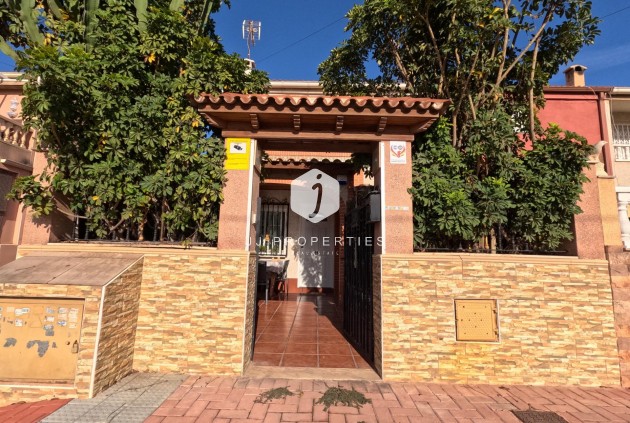 Tweedehands - Chalet -
Torrevieja - El Acequión - Los Náufragos