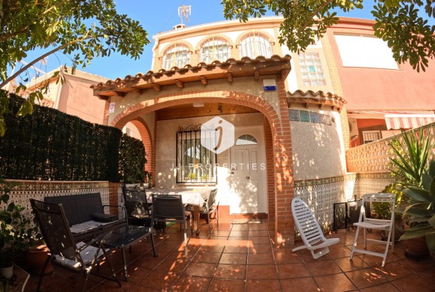 Tweedehands - Chalet -
Torrevieja - El Acequión - Los Náufragos