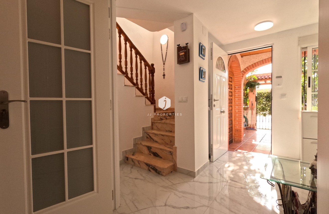 Tweedehands - Chalet -
Torrevieja - El Acequión - Los Náufragos