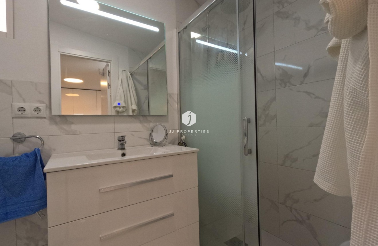 Tweedehands - Chalet -
Torrevieja - El Acequión - Los Náufragos