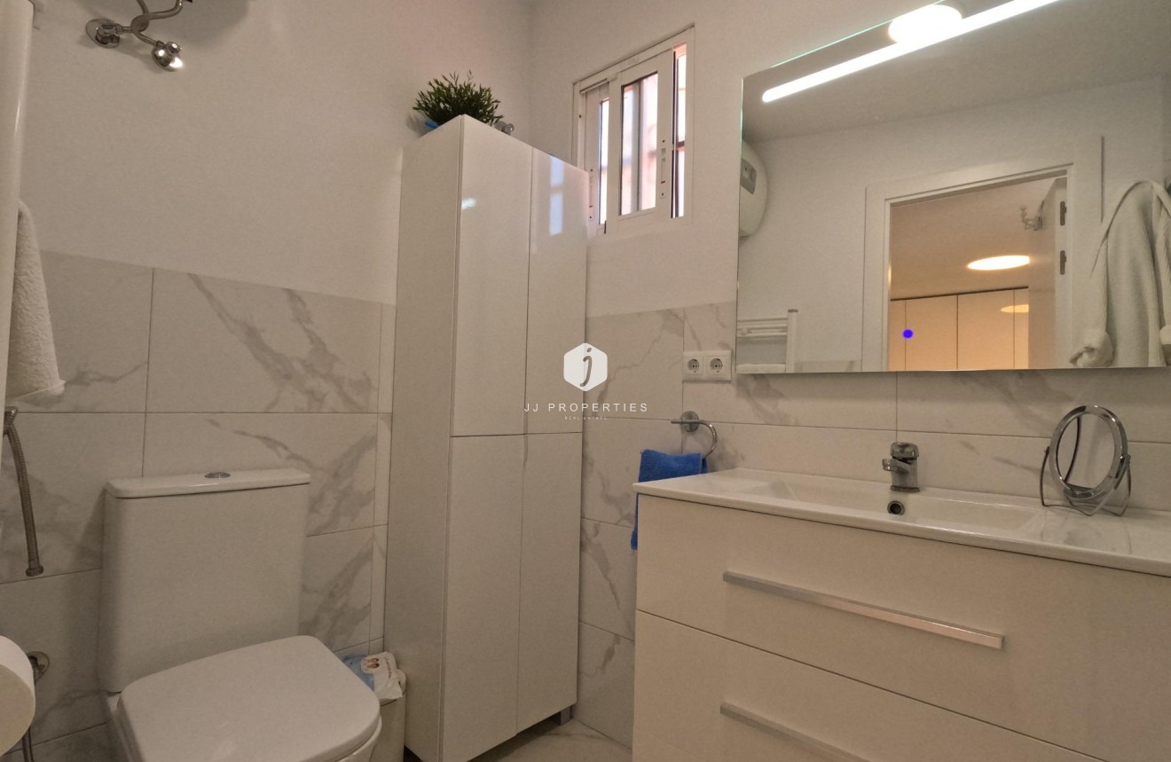 Tweedehands - Chalet -
Torrevieja - El Acequión - Los Náufragos