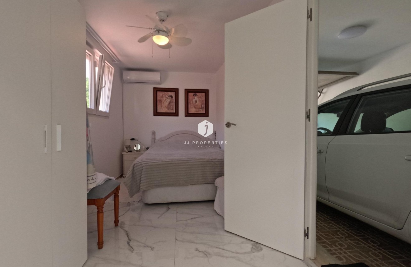 Tweedehands - Chalet -
Torrevieja - El Acequión - Los Náufragos