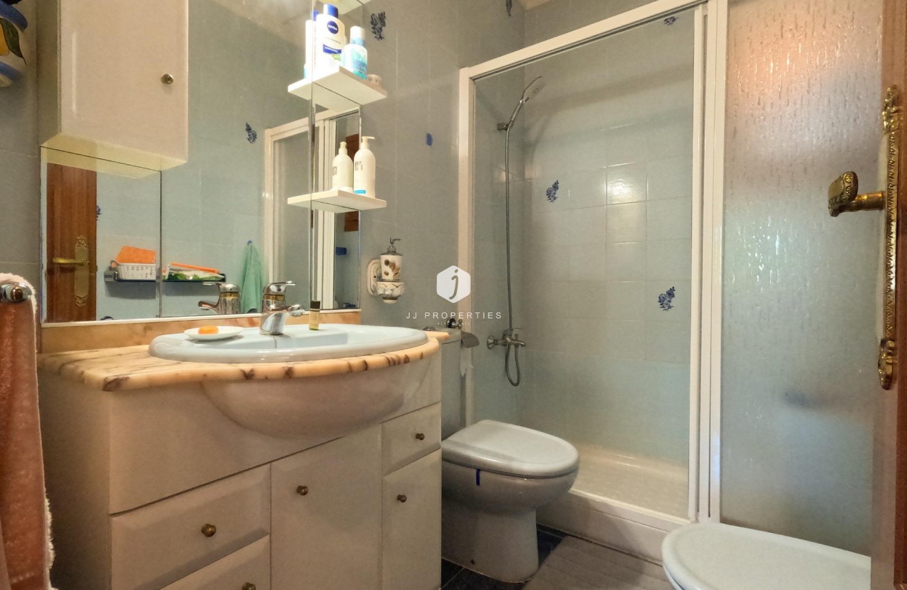 Tweedehands - Chalet -
Torrevieja - El Acequión - Los Náufragos