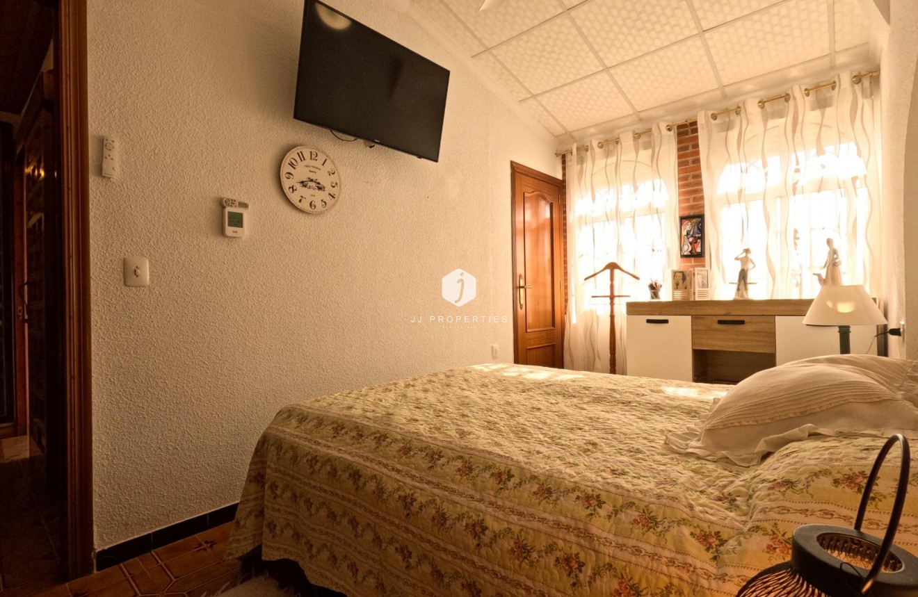 Tweedehands - Chalet -
Torrevieja - El Acequión - Los Náufragos