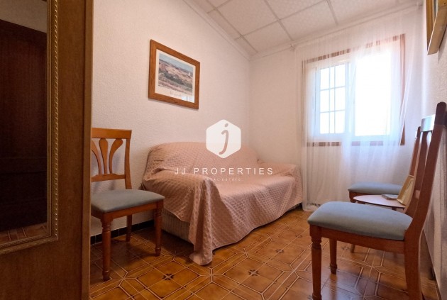 Tweedehands - Chalet -
Torrevieja - El Acequión - Los Náufragos