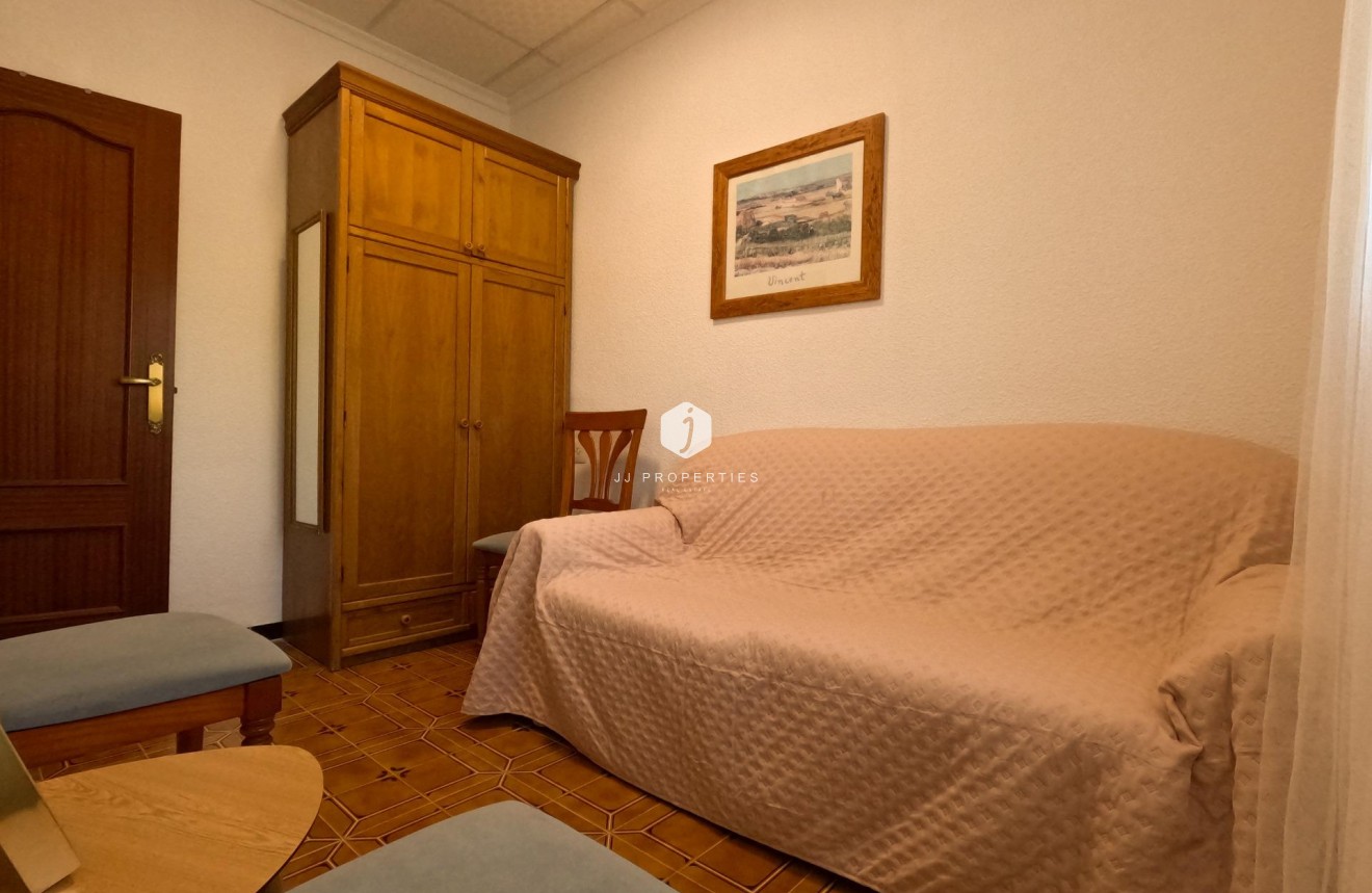 Tweedehands - Chalet -
Torrevieja - El Acequión - Los Náufragos