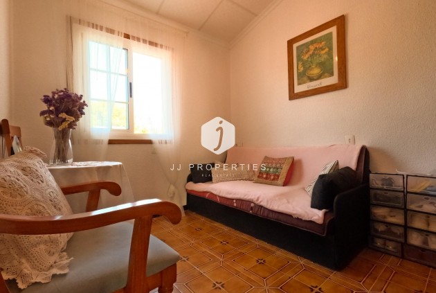 Tweedehands - Chalet -
Torrevieja - El Acequión - Los Náufragos