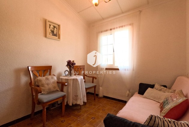 Tweedehands - Chalet -
Torrevieja - El Acequión - Los Náufragos