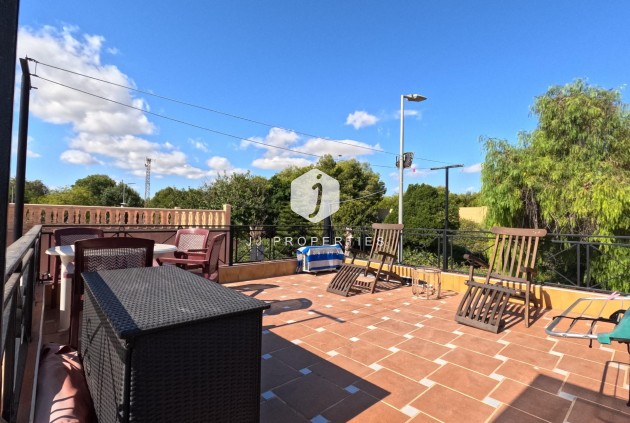 Tweedehands - Chalet -
Torrevieja - El Acequión - Los Náufragos