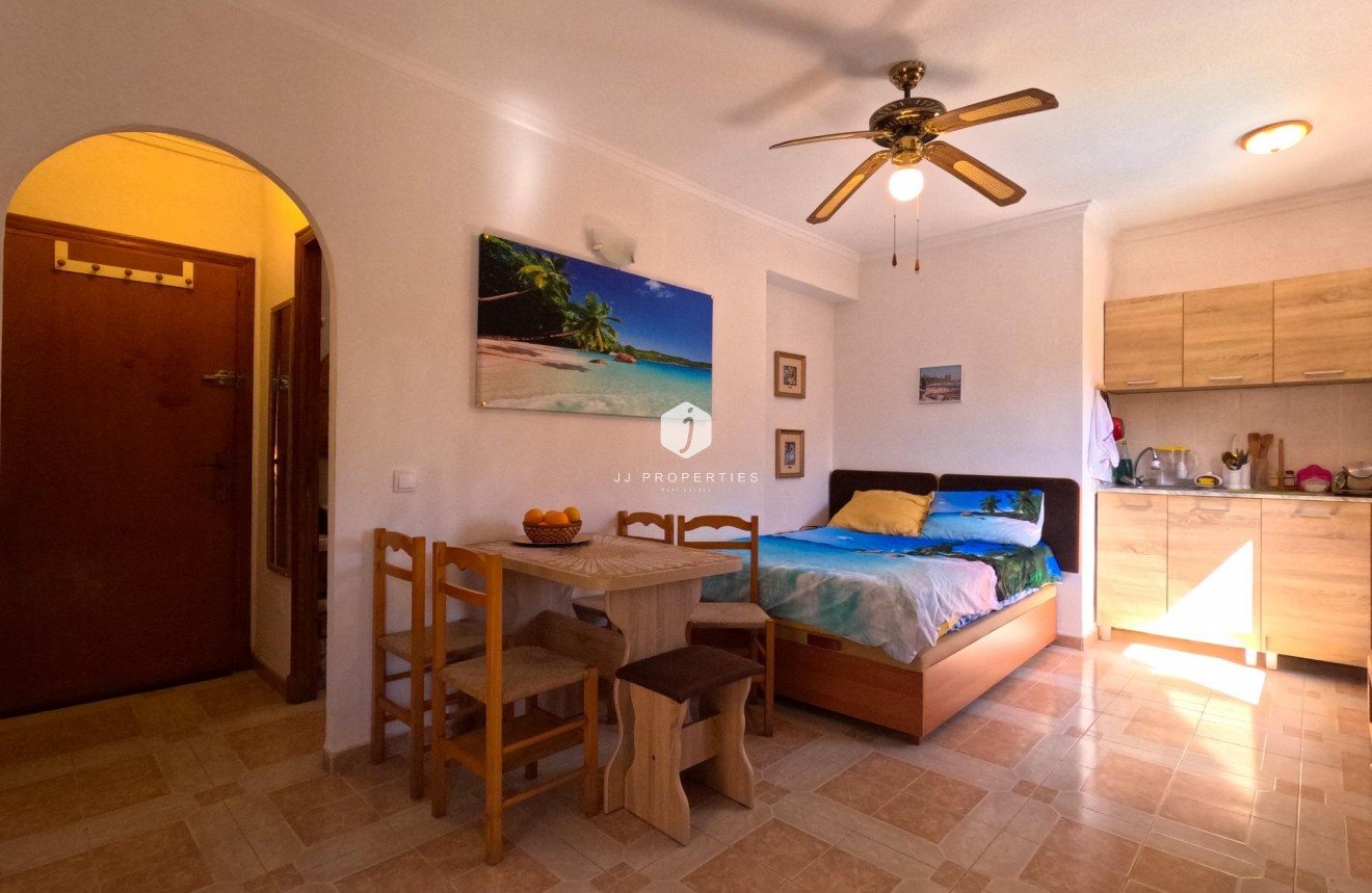 Aus zweiter Hand - Wohnung -
Torrevieja - Playa del Cura