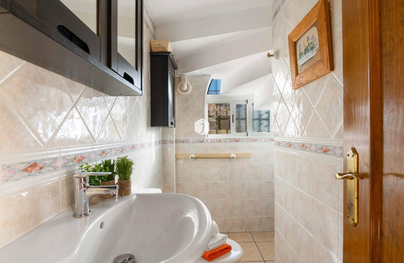 Tweedehands - Chalet -
Orihuela Costa - La Florida