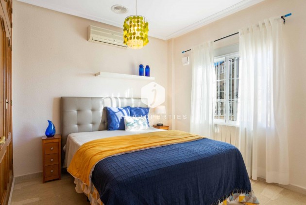 Tweedehands - Chalet -
Orihuela Costa - La Florida