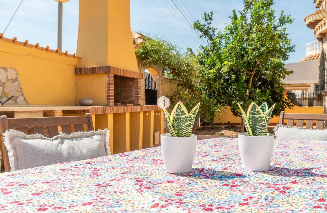 Tweedehands - Chalet -
Orihuela Costa - La Florida