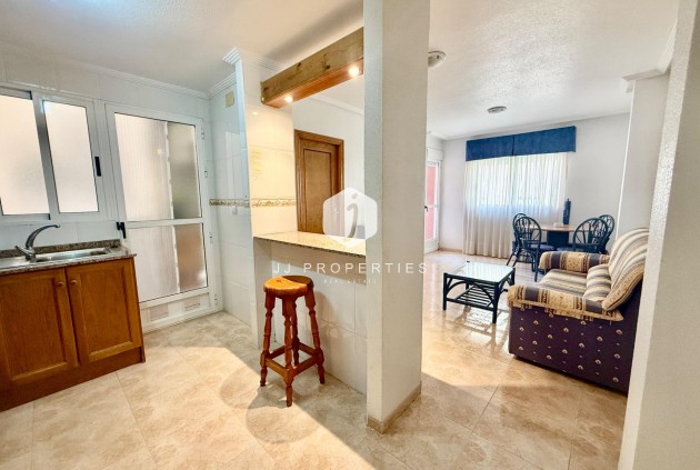 Segunda mano - Apartamento / piso -
Torrevieja - Centro