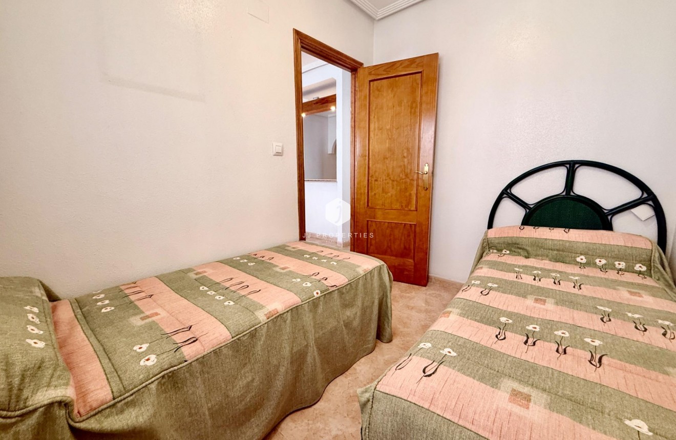 Segunda mano - Apartamento / piso -
Torrevieja - Centro