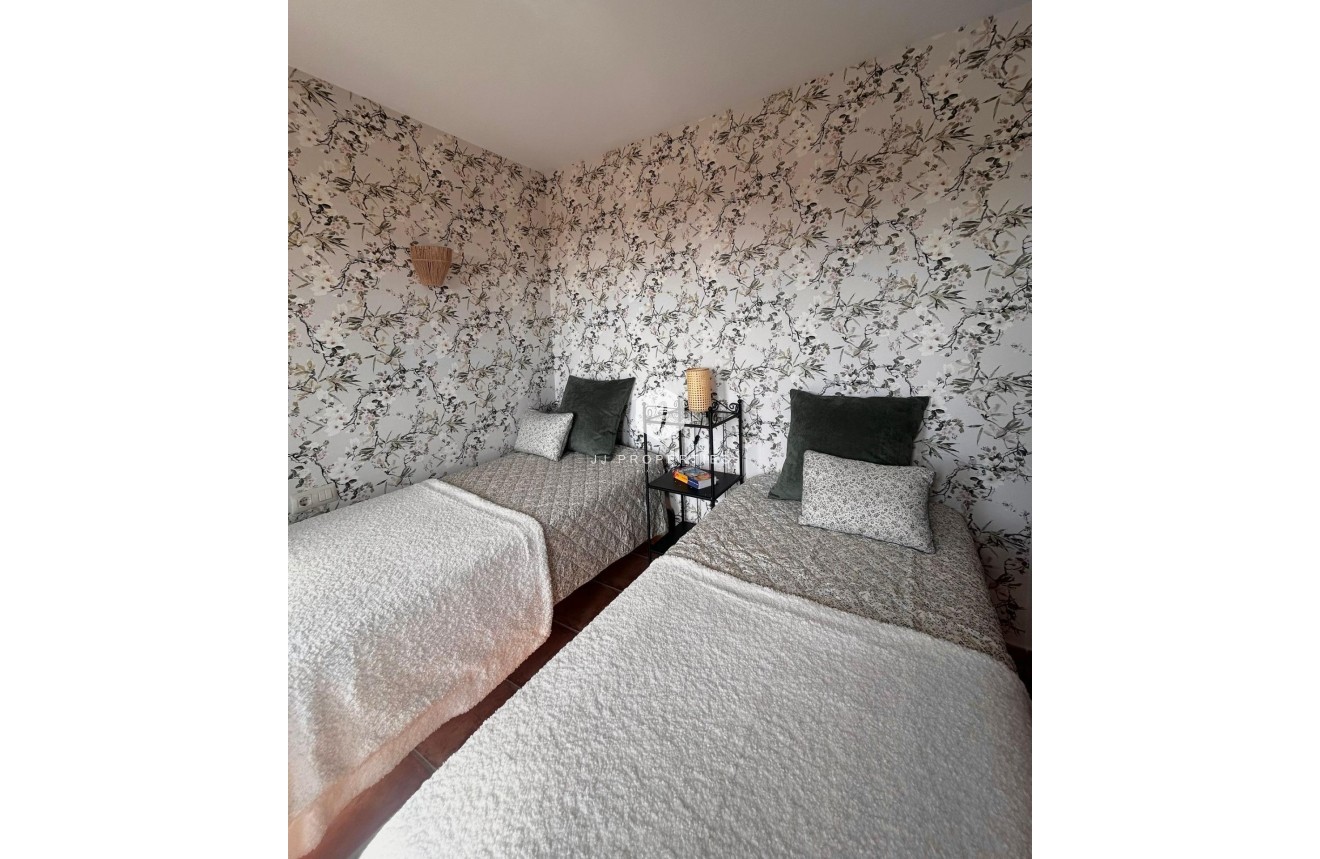 Tweedehands - Appartement / flat -
Torrevieja - Punta prima