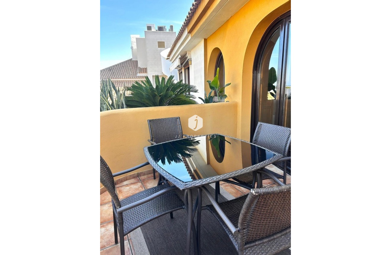 Tweedehands - Appartement / flat -
Torrevieja - Punta prima