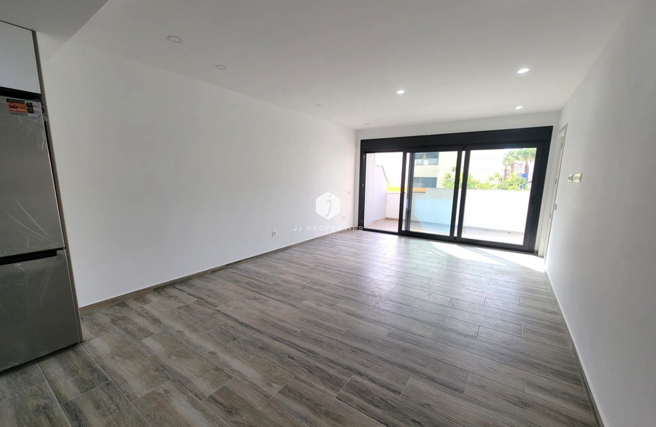 Tweedehands - Appartement / flat -
Torrevieja - Playa del Cura