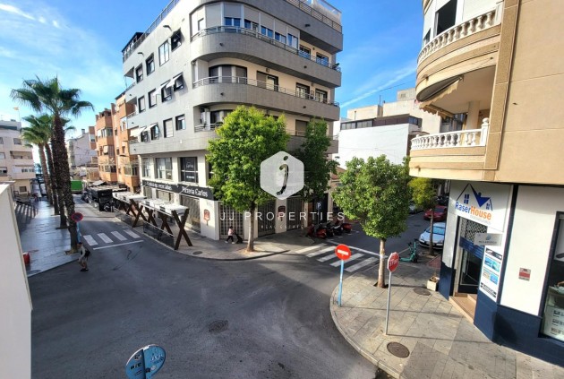 Tweedehands - Appartement / flat -
Torrevieja - Playa del Cura