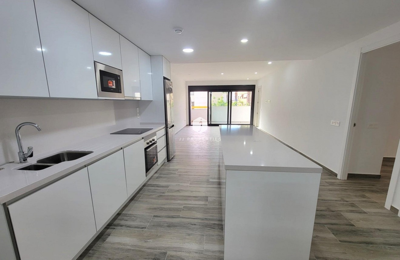 Tweedehands - Appartement / flat -
Torrevieja - Playa del Cura