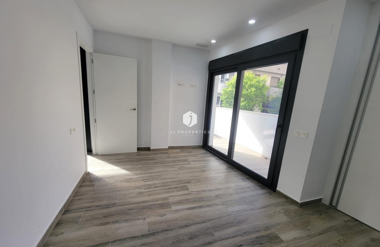 Tweedehands - Appartement / flat -
Torrevieja - Playa del Cura