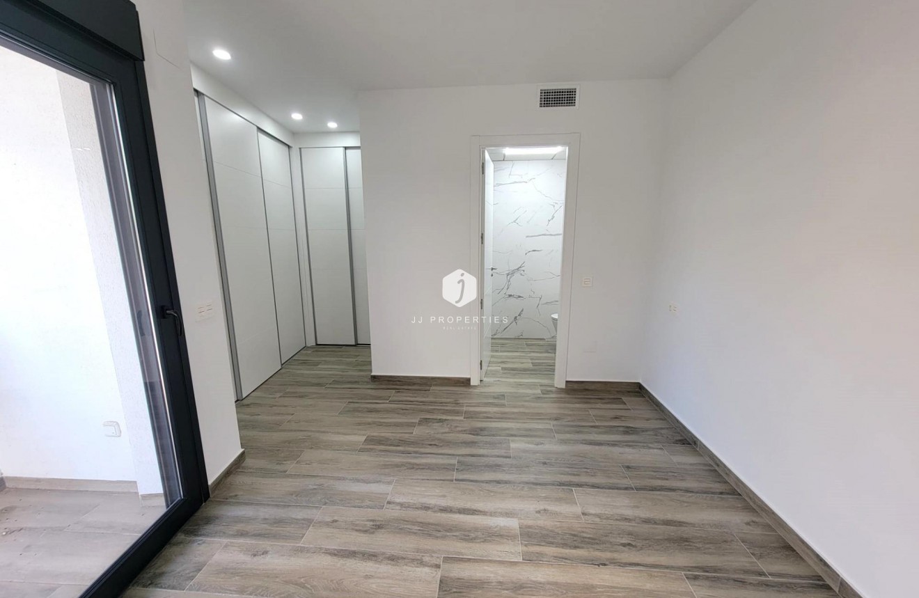 Tweedehands - Appartement / flat -
Torrevieja - Playa del Cura