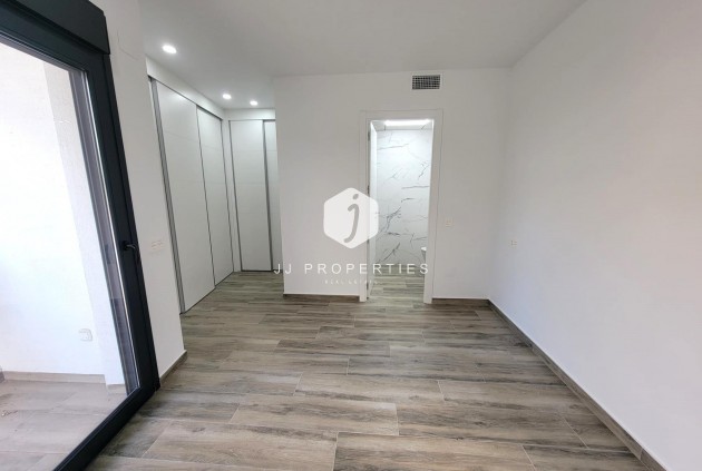 Tweedehands - Appartement / flat -
Torrevieja - Playa del Cura