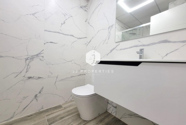 Tweedehands - Appartement / flat -
Torrevieja - Playa del Cura