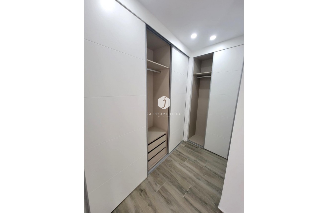 Tweedehands - Appartement / flat -
Torrevieja - Playa del Cura