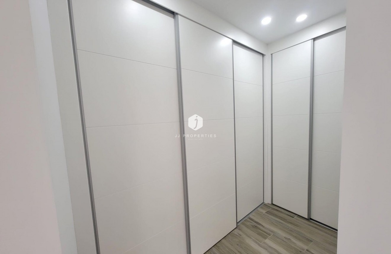 Tweedehands - Appartement / flat -
Torrevieja - Playa del Cura