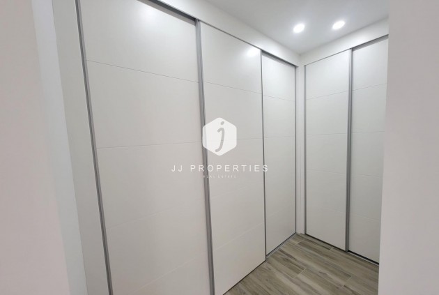 Tweedehands - Appartement / flat -
Torrevieja - Playa del Cura