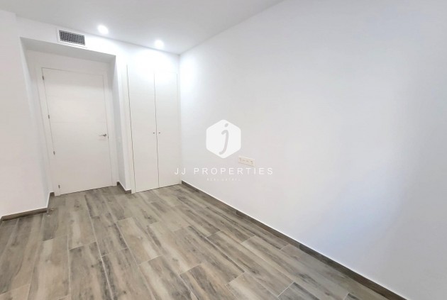 Tweedehands - Appartement / flat -
Torrevieja - Playa del Cura