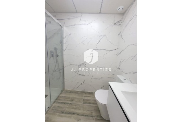 Tweedehands - Appartement / flat -
Torrevieja - Playa del Cura