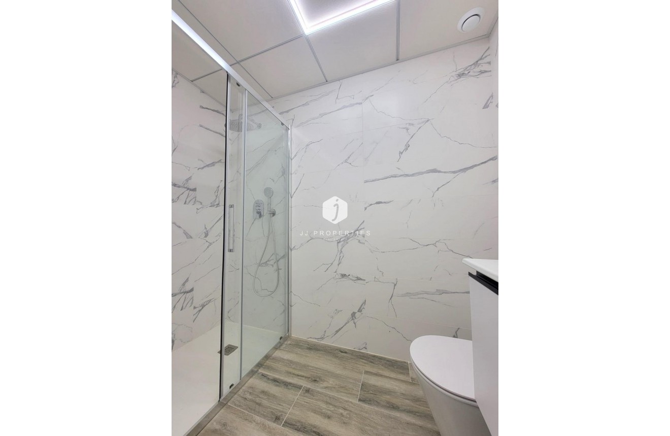 Tweedehands - Appartement / flat -
Torrevieja - Playa del Cura