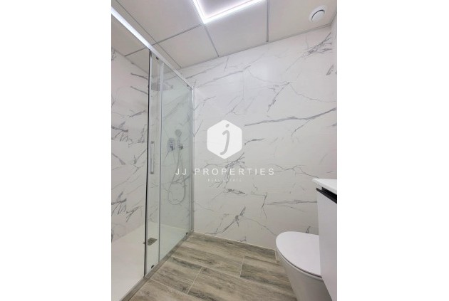 Tweedehands - Appartement / flat -
Torrevieja - Playa del Cura