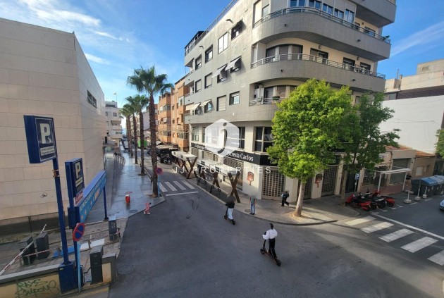 Tweedehands - Appartement / flat -
Torrevieja - Playa del Cura