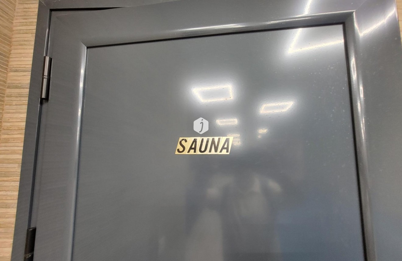 Tweedehands - Appartement / flat -
Torrevieja - Playa del Cura