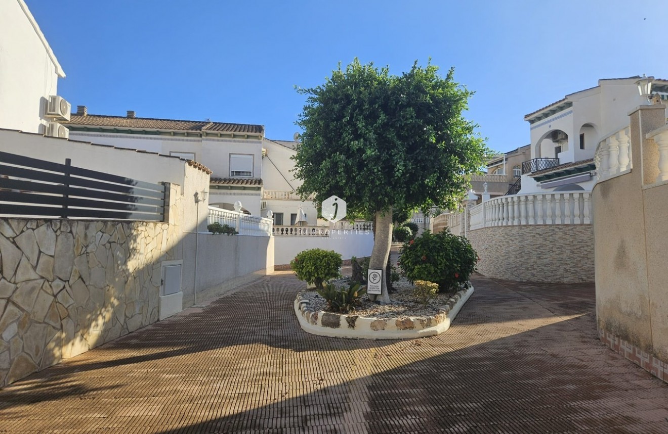 Tweedehands - Appartement / flat -
La Mata - Costa Blanca
