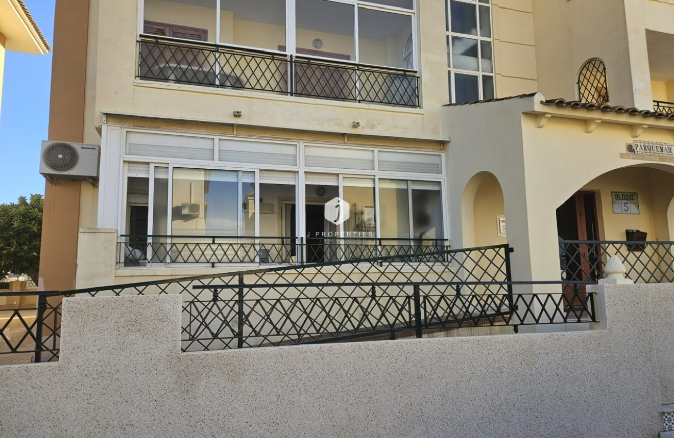 Tweedehands - Appartement / flat -
La Mata - Costa Blanca